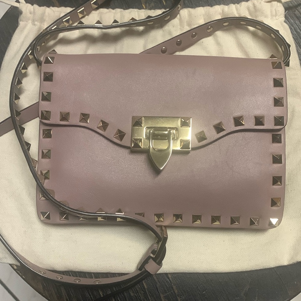 Valentino handbag with gold spikes in good condition.